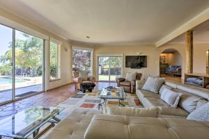 Luxe Auburn Hideaway with Tennis Court and Views!