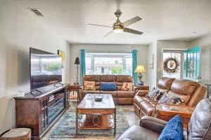 San Marcos Home with Patio and Grill - Walk to Lake! - فيستا