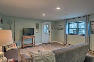 Newly Renovated Penn Yan Apartment < 1 Mi to Lake!