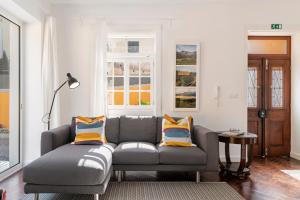 The Yellow House by LovelyStay