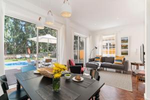 The Yellow House by LovelyStay