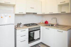 007 - Casa Marina fronte mare tra borgo e spiaggia