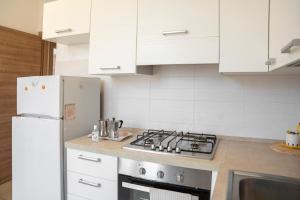 007 - Casa Marina fronte mare tra borgo e spiaggia