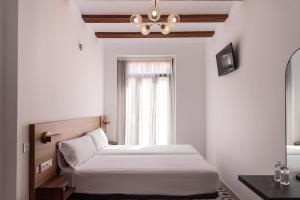 Double Room with Balcony room in Hotel 19-30 Valencia