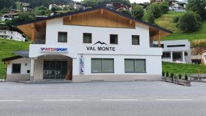 Val Monte