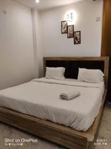 Hotel Rivasa Regency - Dera Māndi