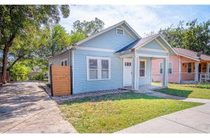Brand New Listing! Cozy Historic House 5min*DT