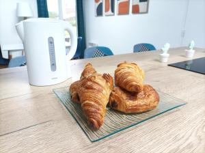 Appartements LE CARRELET DE L'ESTUAIRE , Jolie MAISON ENTIERE a 9 min DE LA CITADELLE : photos des chambres