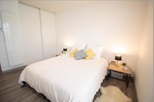 Appartements Joli studio tout confort a 2 pas de la gare Poissy : photos des chambres