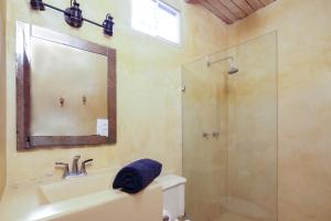 My Sisters House - Female only