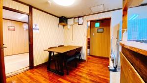 Okinawa Naha JinJin -沖縄伝統体験型宿じんじん-