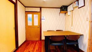 Okinawa Naha JinJin -沖縄伝統体験型宿じんじん-