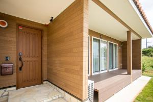 ヴィラ・アカバナー　B棟