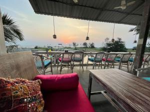 Chique Shanti Resort