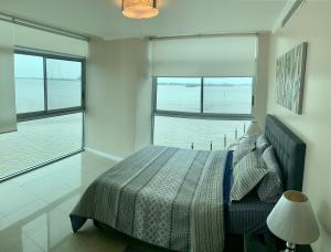 Apartamento VISTA Al RIO PUERTO SANTANA Riverfront 1