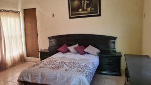 Padrinos Hostal La Paz Full House