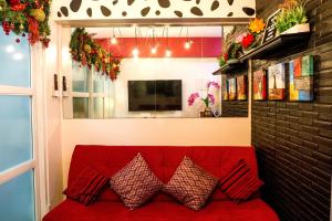 The Red Keep Condotel Tagaytay Cityland Prime Residences with 55in 4k TV & Netflix