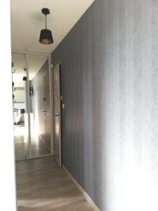 Appartements Studio, 15mn de la mer 5mn de la rue de la mer avec jouissance du jardin et parking : photos des chambres