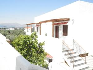 Aeolos Hotel Apartments Lakonia Greece