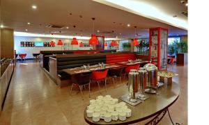 Red Fox by Lemon Tree Hotels, Delhi Airport