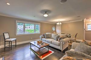 25 Mi to NYC Cozy Long Island Apt Near Transit