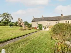 The Farmhouse - Middleton