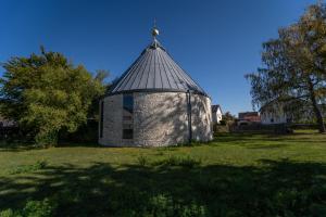 Erholungsreich - Große familienfreundliche Ferienwohnung in ehemaliger Kirche