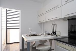 City View Apartment by Homie