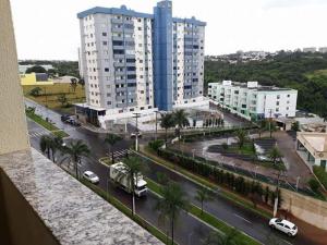 HOTEL GOLDEN DOLPHIN RESORT - FLAT no DÉCIMO ANDAR quarto com varanda