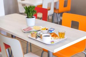 Hotels Kyriad Direct Annemasse - Geneve : photos des chambres