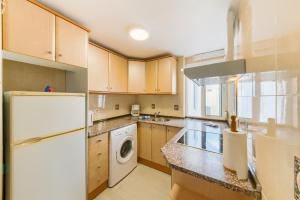 Holidays2Fuengirola Palangreros 100 mts from Beach and promenade