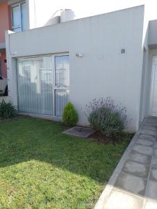 Casa Amplia, Luminosa con Quincho y Pileta!