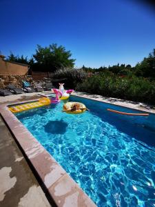 Maisons de vacances Magnifique gite en pierres 6 personnes avec piscine privee Ardeche plein sud : photos des chambres