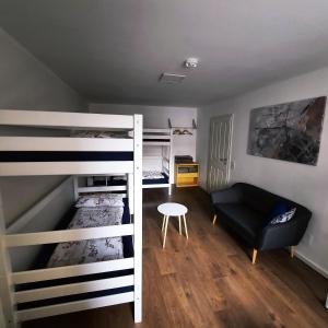 FULL FLAT 3 BEDROOMS SAARBRUCKEN CENTER -11 PEOPLE