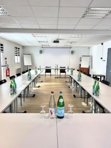 Hotels Kyriad Direct Reims Bezannes : photos des chambres