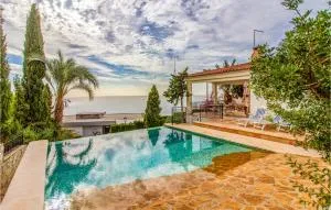 4 Bedroom Gorgeous Home In Campello - Ibi