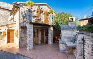 Cozy Home In Zminj With Kitchen - Modrušani