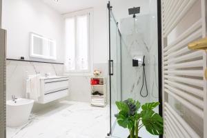 HomeHolidaySanremo - Palace