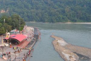 Meeram Ganga, A Heritage Stay by the Ganges at Triveni Ghat