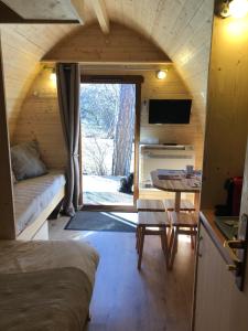 Campings Camping-Hotel de Plein Air Les 2 Bois : photos des chambres