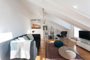 Alfama Charming Apartment with Amazing River View and Terrace