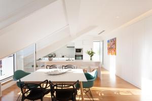 Alfama Charming Apartment with Amazing River View and Terrace