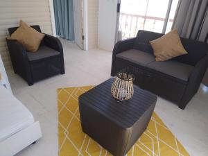 CoCo de Mer Self Catering Log 1