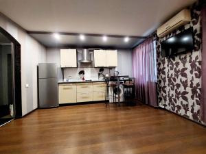 Современная квартира на Старокозацкой 27, центр, 4 раздельных спальных места