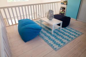 Plaisant villa with pool, close to the beach