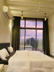 Mountain N Lake Resort