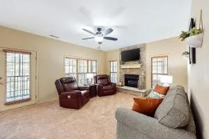 StoneBridge Hideaway - 布兰森西