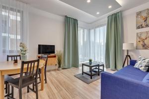 M&J Apartments - Garden Gates