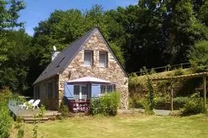 Country house with canoe and tree house - La Roche-Derrien