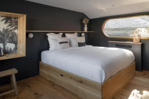 Maisons d'hotes LA PENICHE [ BED AND BICYCLE ] : Chambre Double